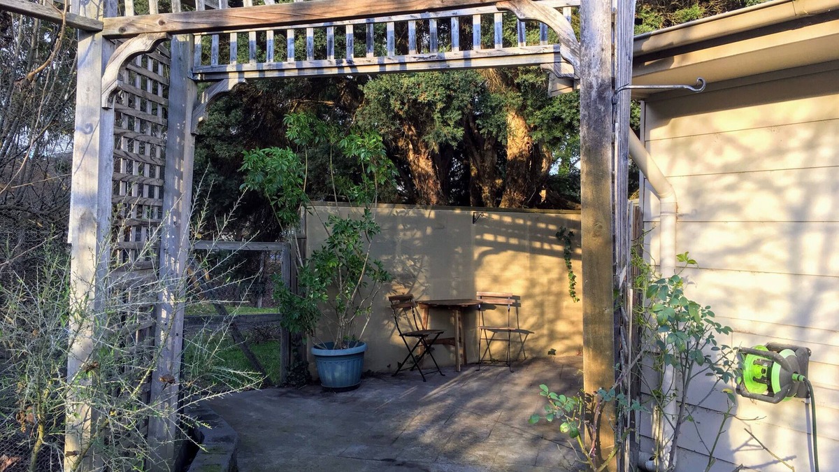 Eildon House | Romantic Lakeside Getaway with Spa - Pet Friendly - 20% OFF