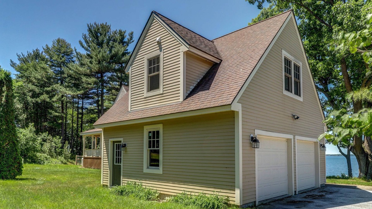 Swanton Apartment | Romantic lakeside studio with easy water access - close to local attractions