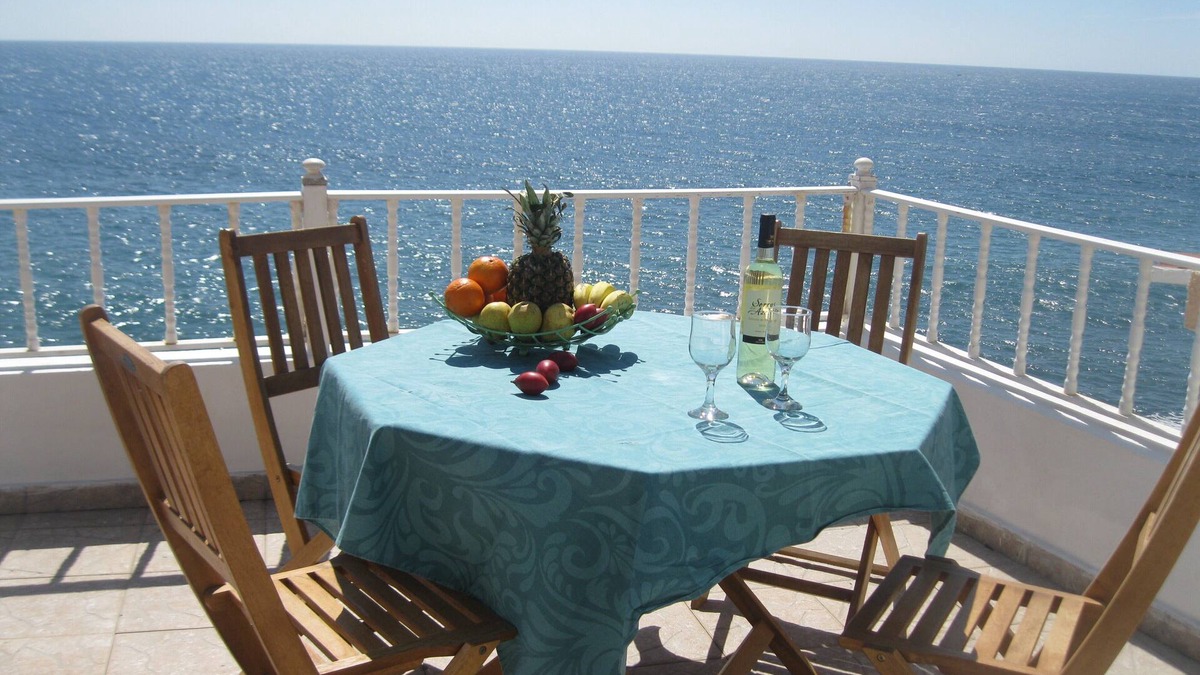 Prazeres Apartment | Romantic ocean front apartment in a charming fishermen village