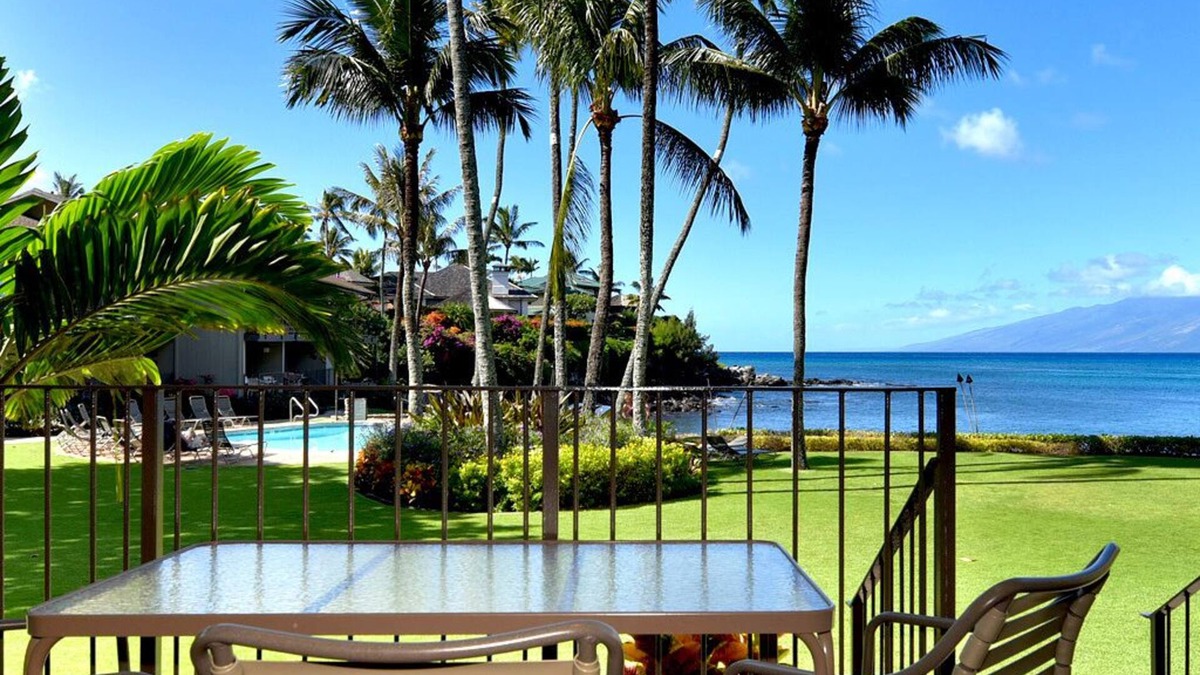 Napili Condo | Romantic! Oceanfront Air Conditioned Condo #114