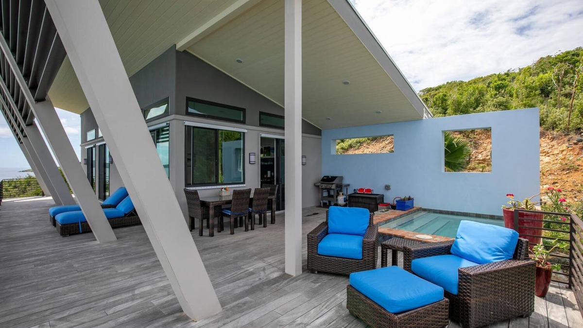 East End Cottage | Romantic, Open Air, Waterfront Retreat for 2