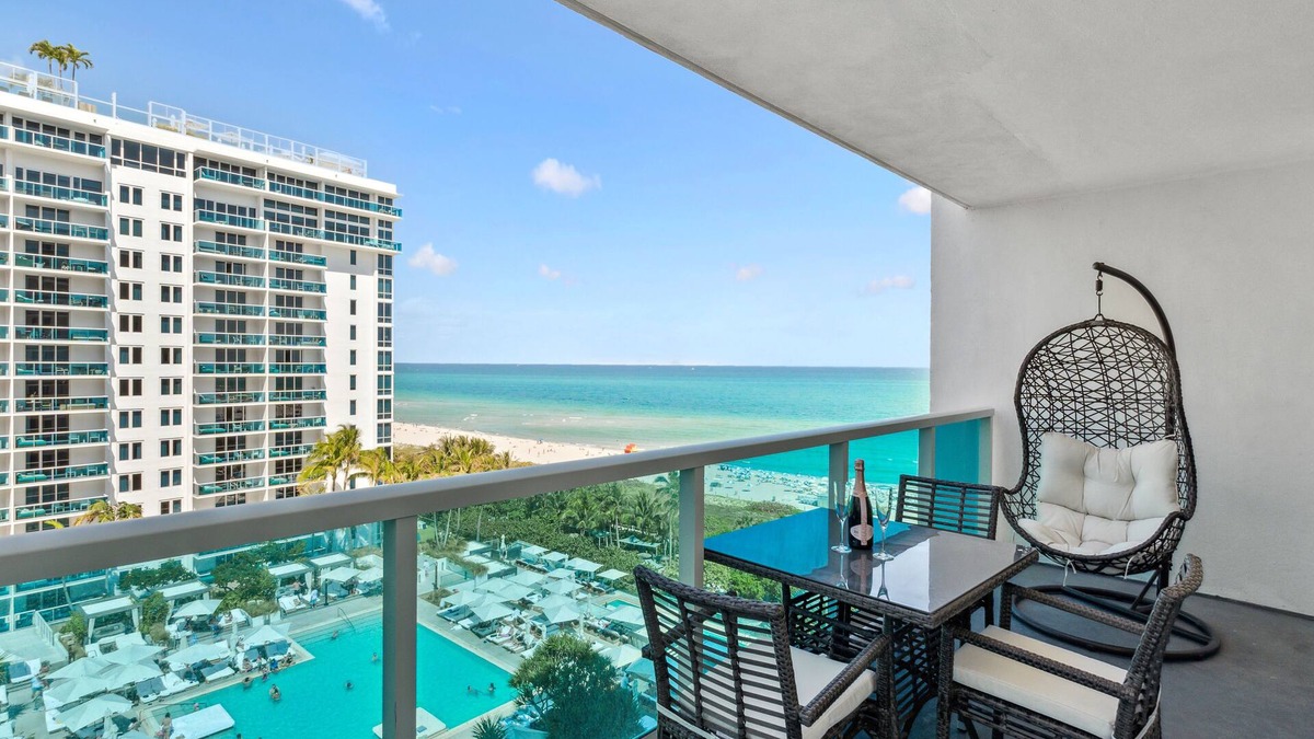 South Beach Apartment | Romantic-Paradise-Luxurious-5 star-1BR-OceanFront-View-Balcony-Miami-South-Beach