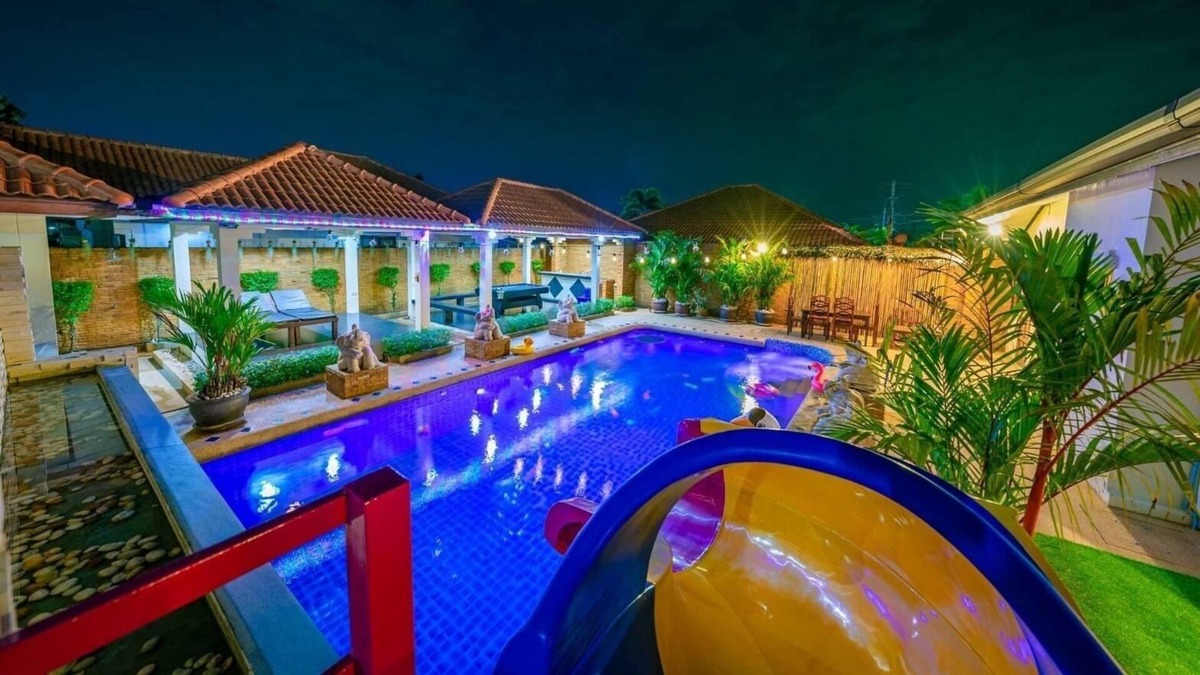 Bang Sare Villa | Romantic pool villa just 5 mins from the beach