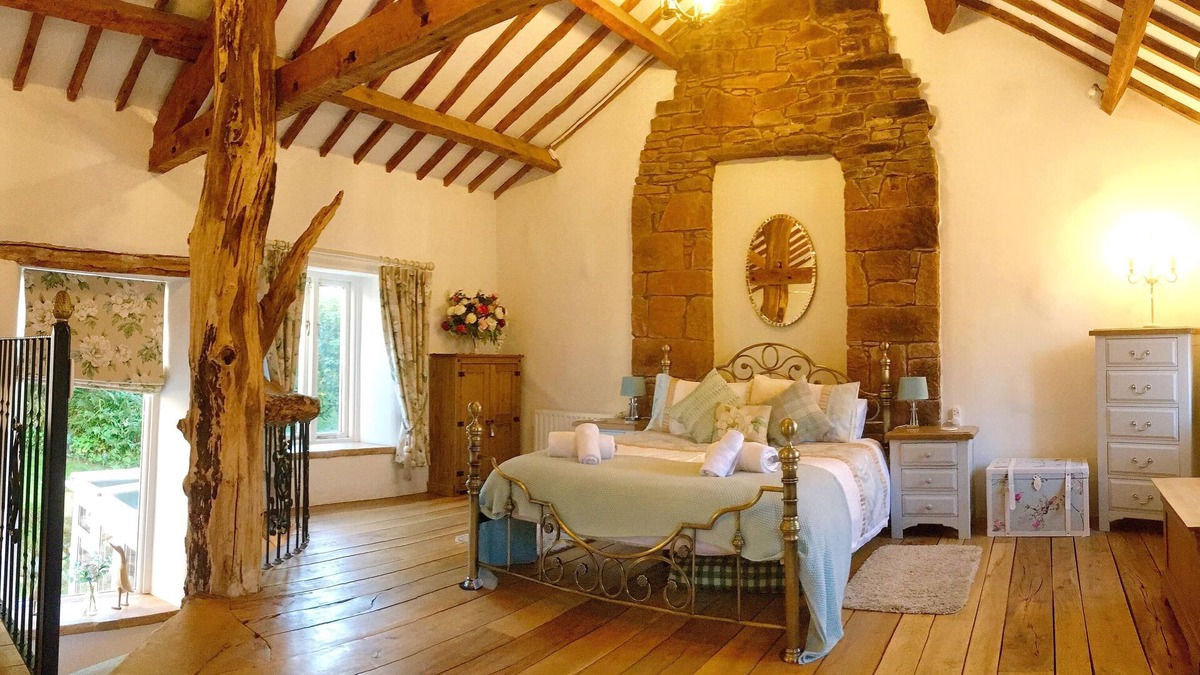 Beckermet House | Romantic, quirky Cumbrian cottage, large gardens & parking