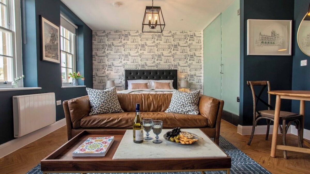 Bath City Centre Apartment | Romantic Retreat - Abbey views