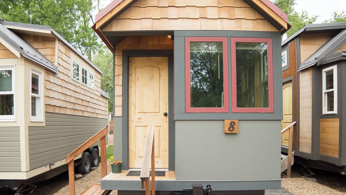 Lyons Resort | Romantic Retreat at Cherry Birch – Cozy Tiny Home by the River in Lyons