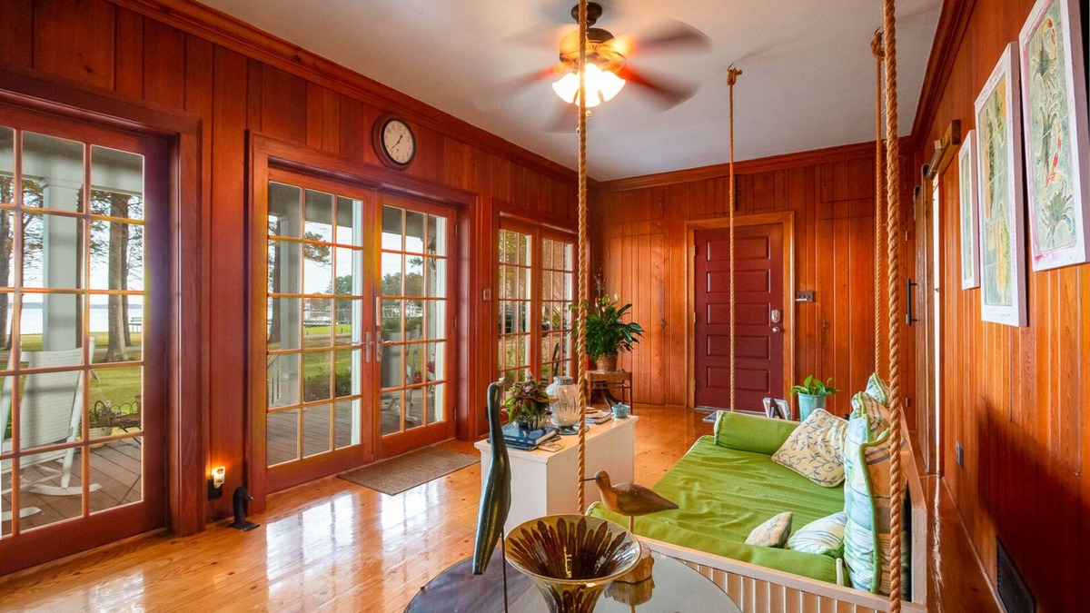 Elizabeth City Apartment | Romantic Riverside Private Wing Perfect for travel professionals!