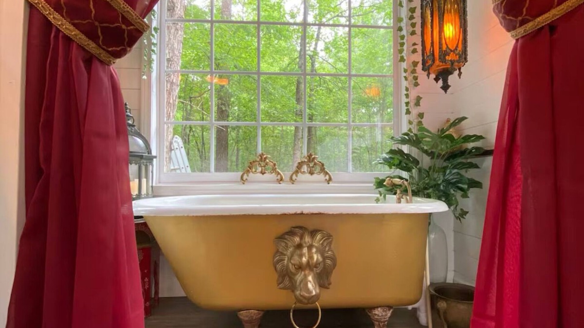 Lake Oconee Cabin | Romantic Tiny House for Two w/Clawfoot Tub Near Lake Oconee