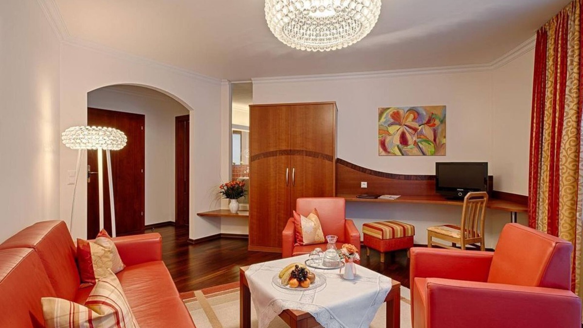 Bad Kleinkirchheim House | Romantik Suite 65 m² - Thermenwelt Hotel Pulverer