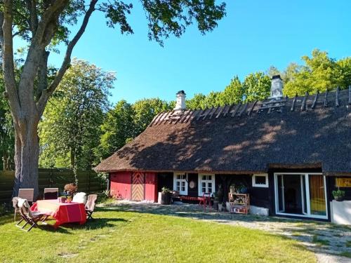 Hellamaa House | Romantiline talu ja saun Muhumaa südames