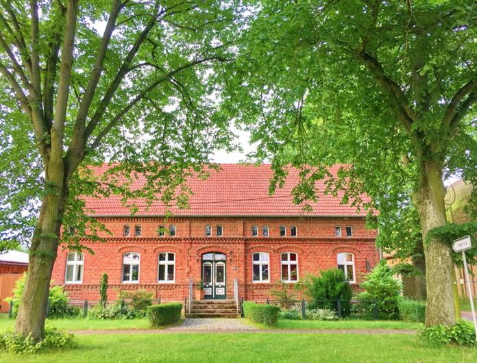 Muritz Apartment | Romantische Ferienwohnung Unter den Linden