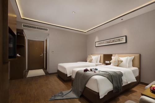 Tonglu County Hotel | Rome Hotel