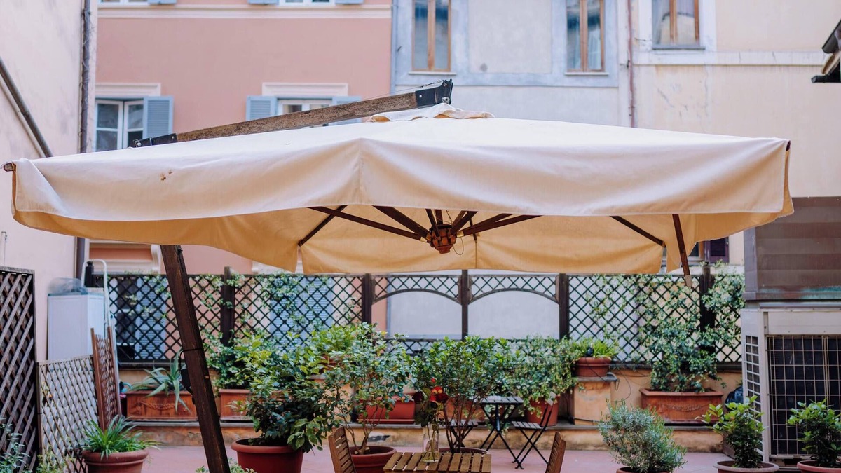 Rione VI Parione Apartment | Rome Oasis - Unique fully renovated flat in Rome's Centro Storico with terrace