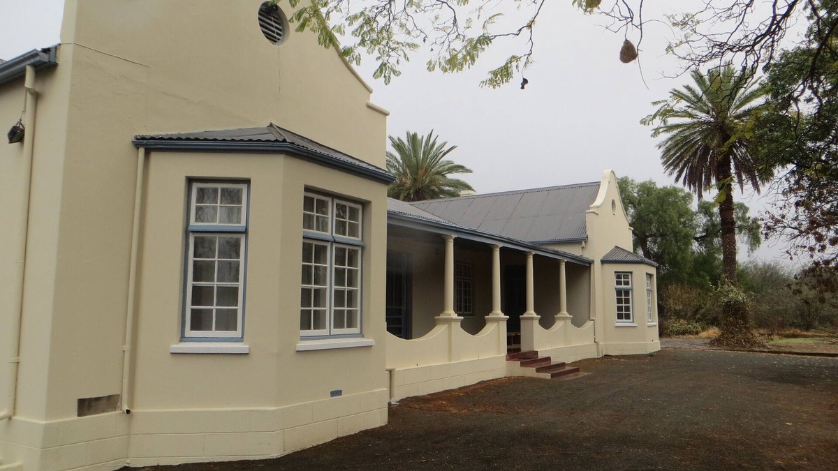 Graaff-Reinet House | Roode Bloem Farm House