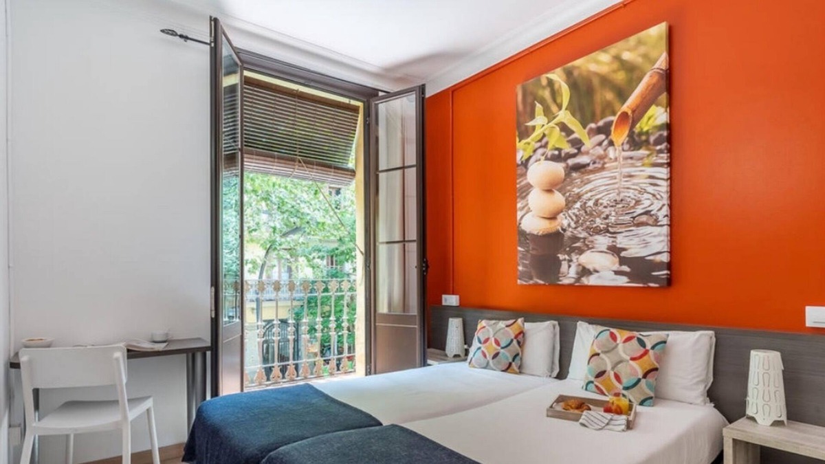 El Poble-sec House | Roof Terrace apartments! Single beds!