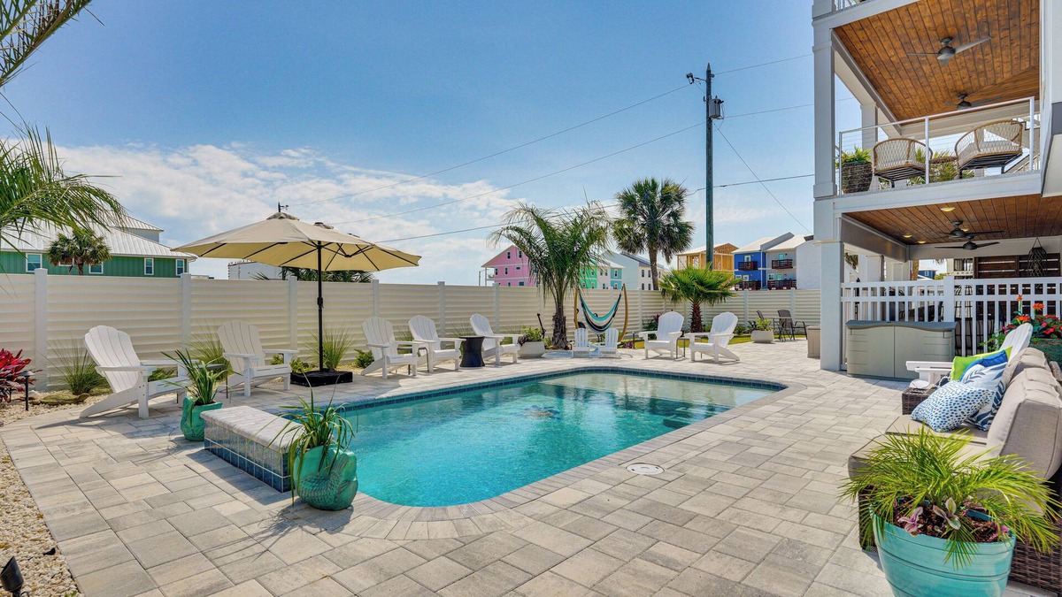 Port St. Joe House | Rooftop Deck & Hot Tub: Mexico Beach Home!