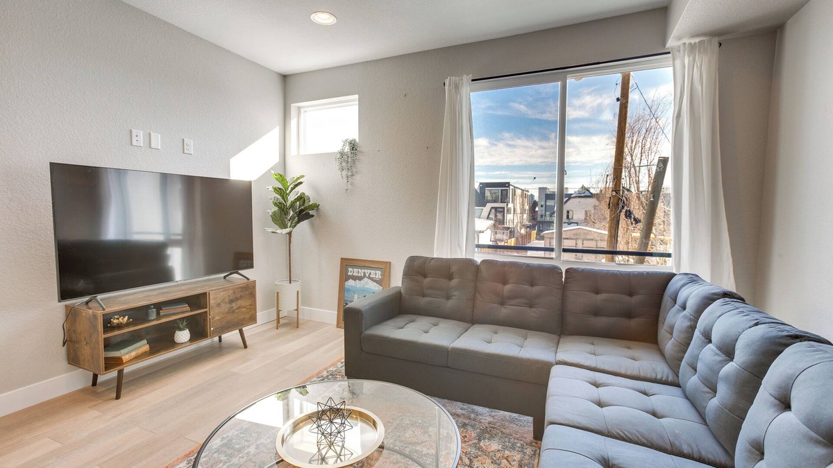 West Colfax House | Rooftop Deck & Hot Tub: Walkable Denver Townhome