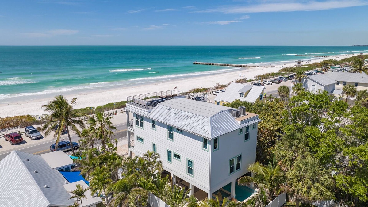 Bradenton Beach House | Rooftop deck with Gulf views - Villa Rayo Del Sol