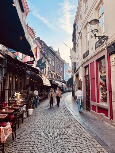 Loon Apartment | Rooftop Terrace Escape in the Heart of Maastricht