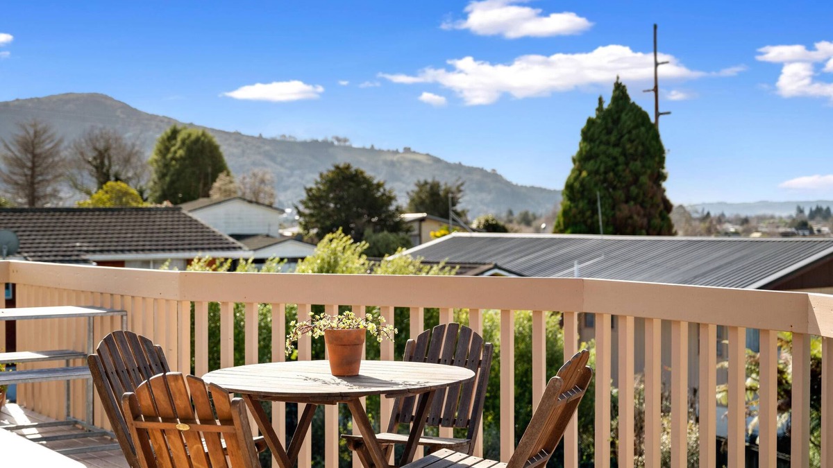 Rotorua House | Rooftops Rotorua - 4 Bedrooms, 2 Bathrooms