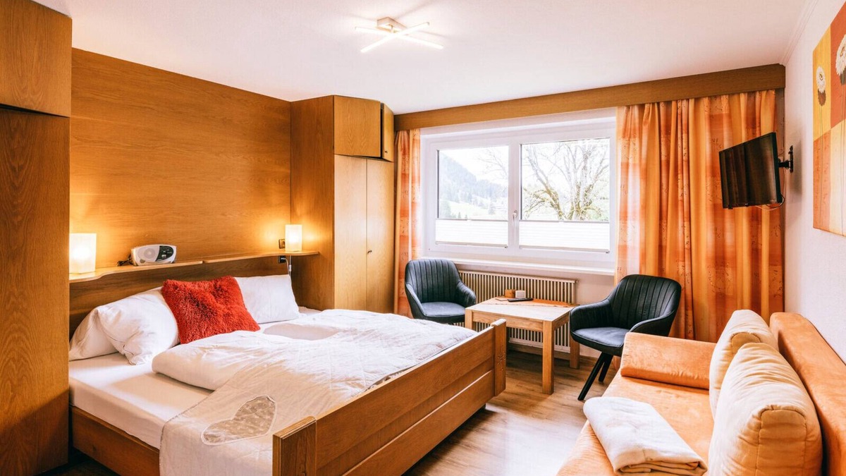 Nesselwaengle Apartment | Room '11' with Mountain View, Shared Terrace and Wi-Fi