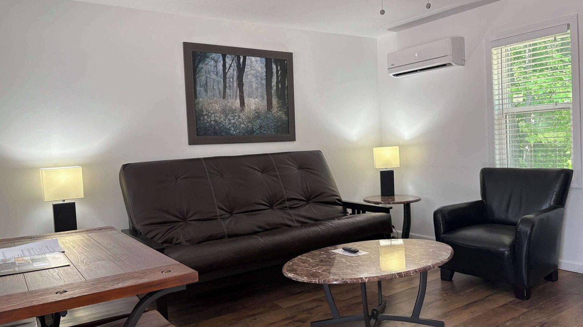 Indian River House | Room 12 (Suite) at Inland Lakes Motel