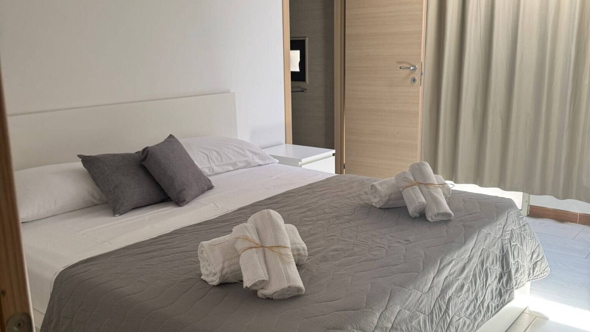 Marzamemi Apartment | Room 205 at 'Le Saline Rooms Marzamemi' with Wi-Fi and Air Conditioning