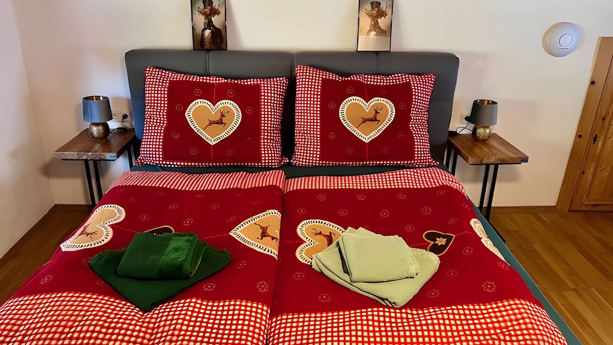 Fieberbrunn Apartment | Room '4 - Cozy Attic' with Wi-Fi
