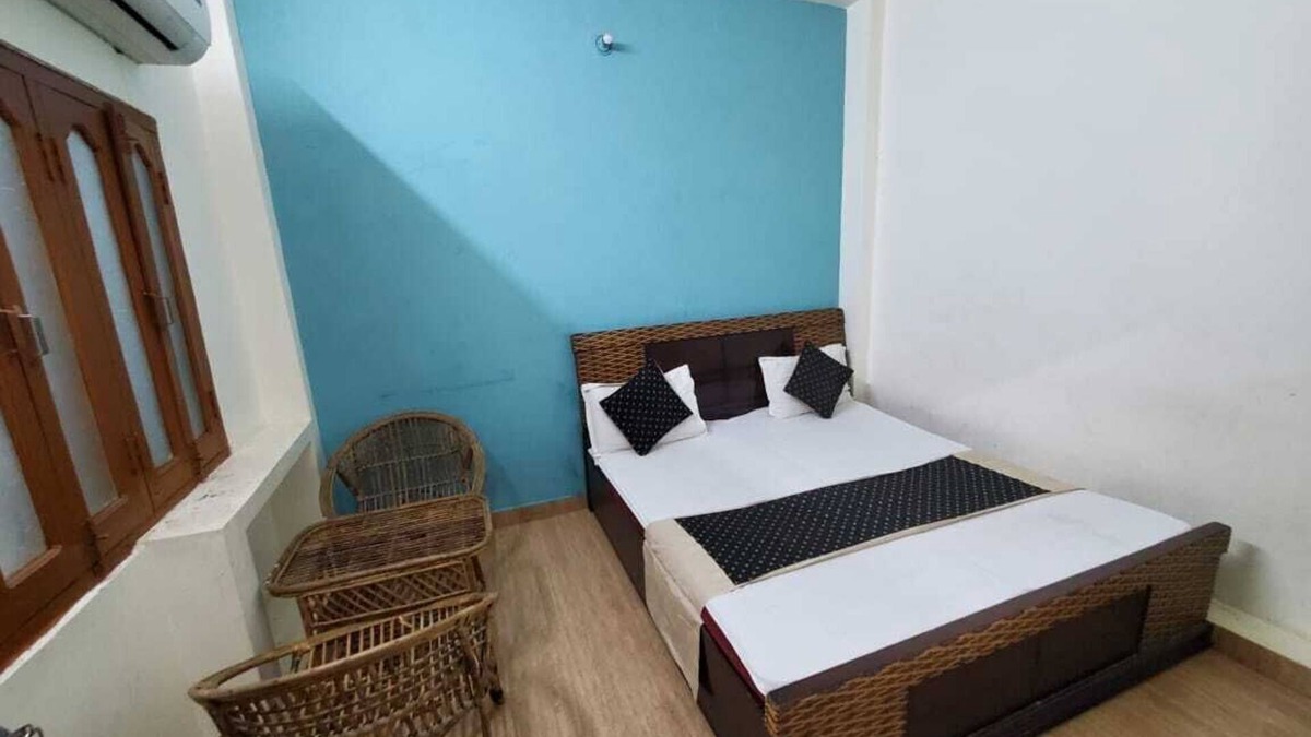 Varanasi Cabin | Room 5 - Near to River & Golden temple. Close to all visiting places is nearby