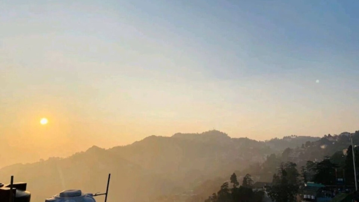 The Mall Road Hotel | Room 8 - Hill view Doon view city view