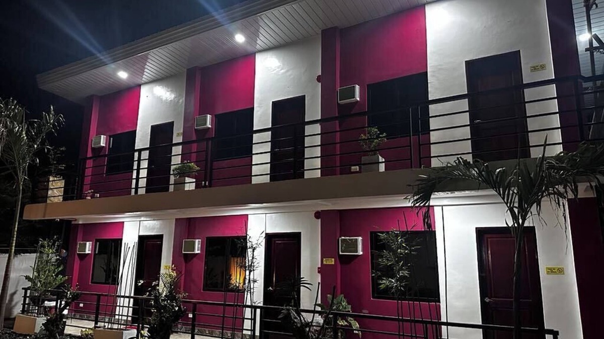 San Lorenzo Apartment | Room 804 @ Pennington Inn, Guimaras