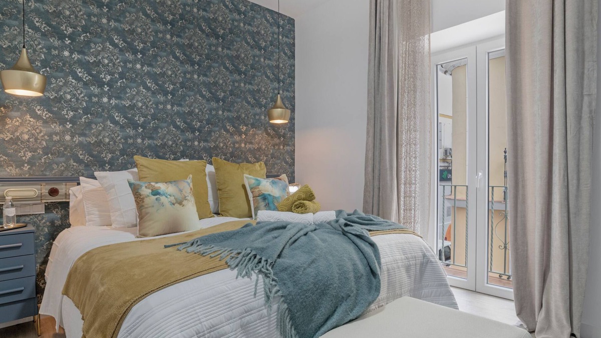 Alcala del Valle Apartment | Room 'Aguamarina - Ágata' with Mountain View, Shared Terrace and Wi-Fi