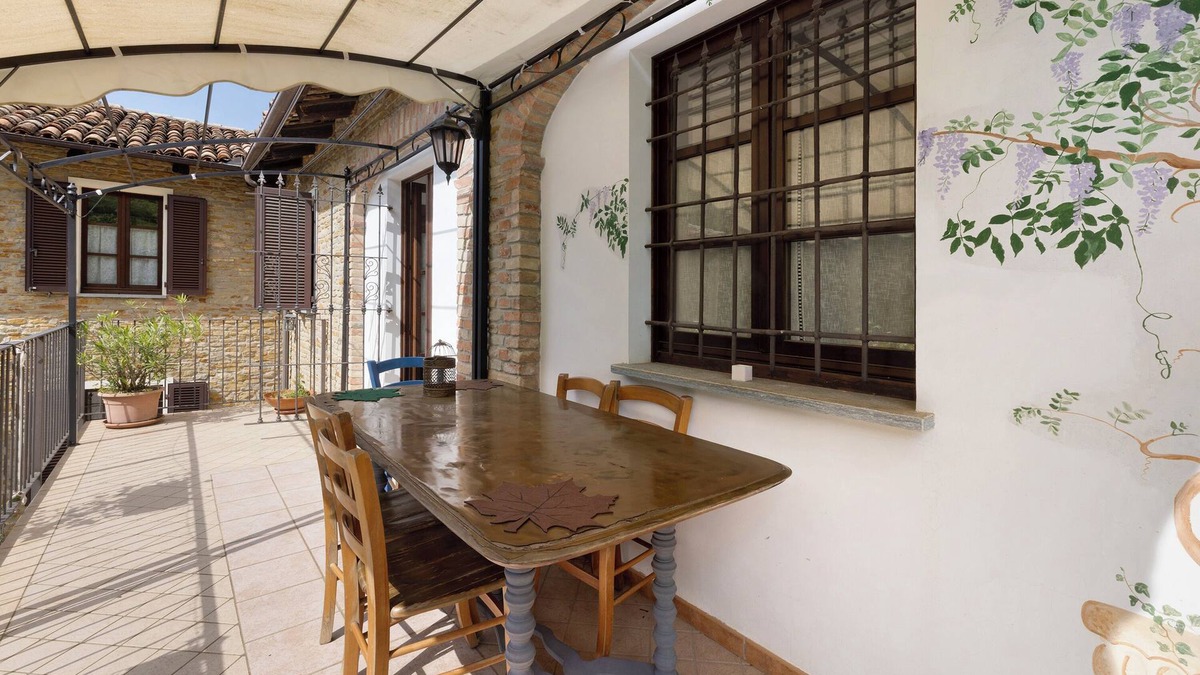 Mango Apartment | Room 'Arneis' with Shared Terrace, Shared Garden and Wi-Fi
