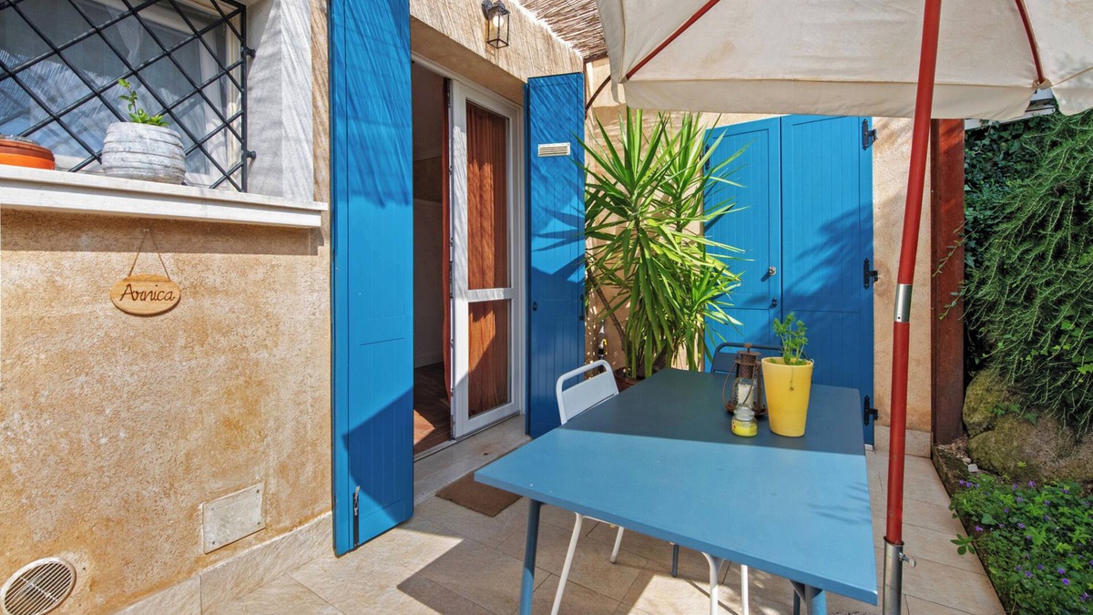 Soiano del Lago Apartment | Room 'Arnica' with Private Pool, Wi-Fi and Air Conditioning