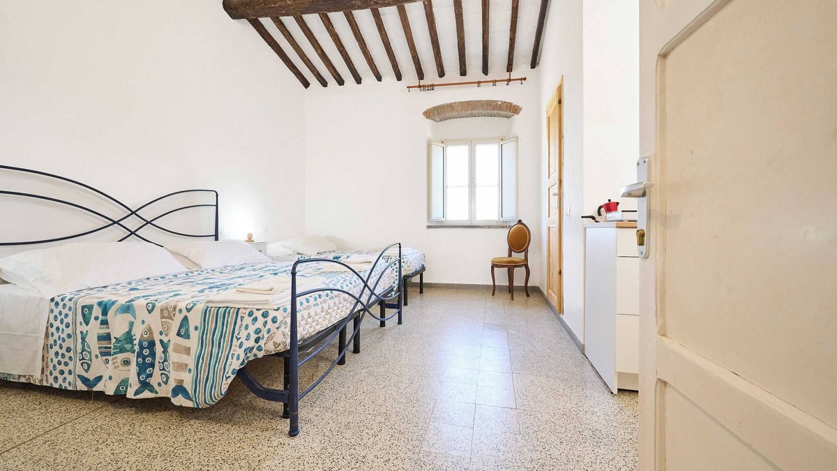 Riotorto Apartment | Room 'Camera 3 - Del Ponti' with Shared Garden and Wi-Fi