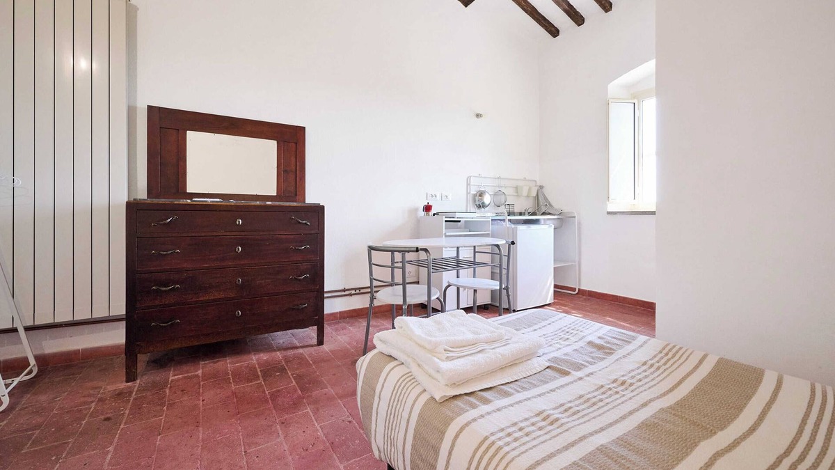 Riotorto Apartment | Room 'Camera 4 - Del Ponti' with Shared Garden and Wi-Fi