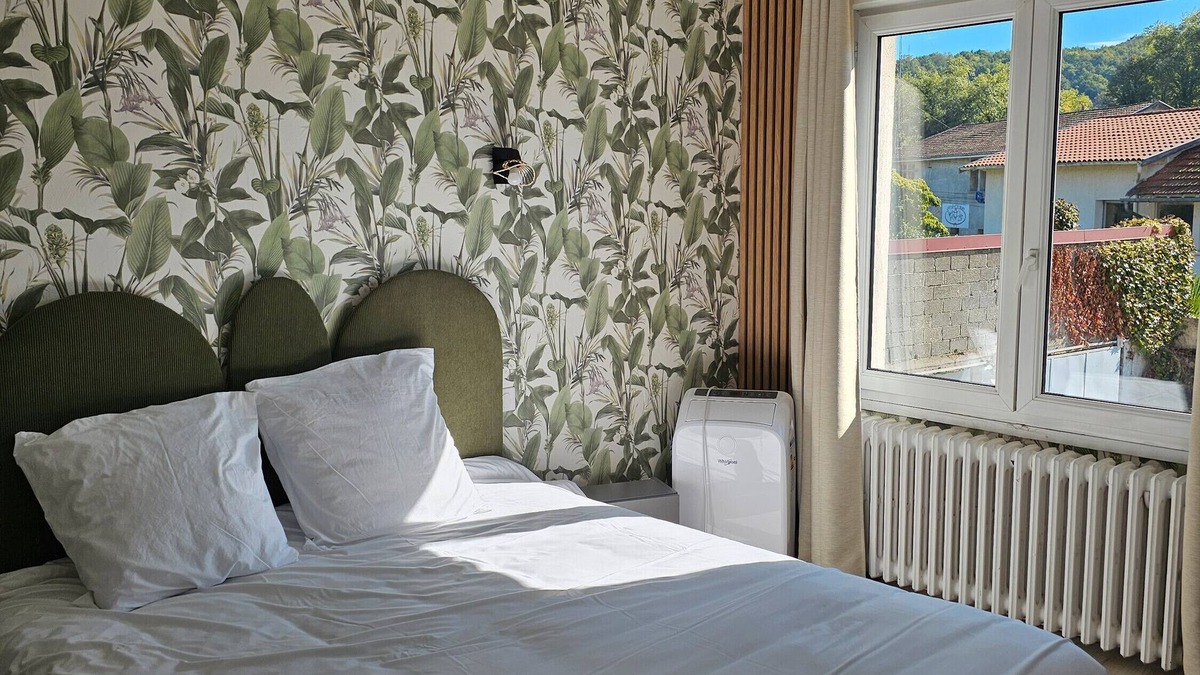 Salies-du-Salat Apartment | Room 'Chambre 7' with Shared Terrace, Wi-Fi and Air Conditioning