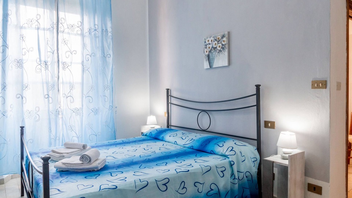 Grosseto Apartment | Room 'Corbezzolo' with Shared Garden and Wi-Fi