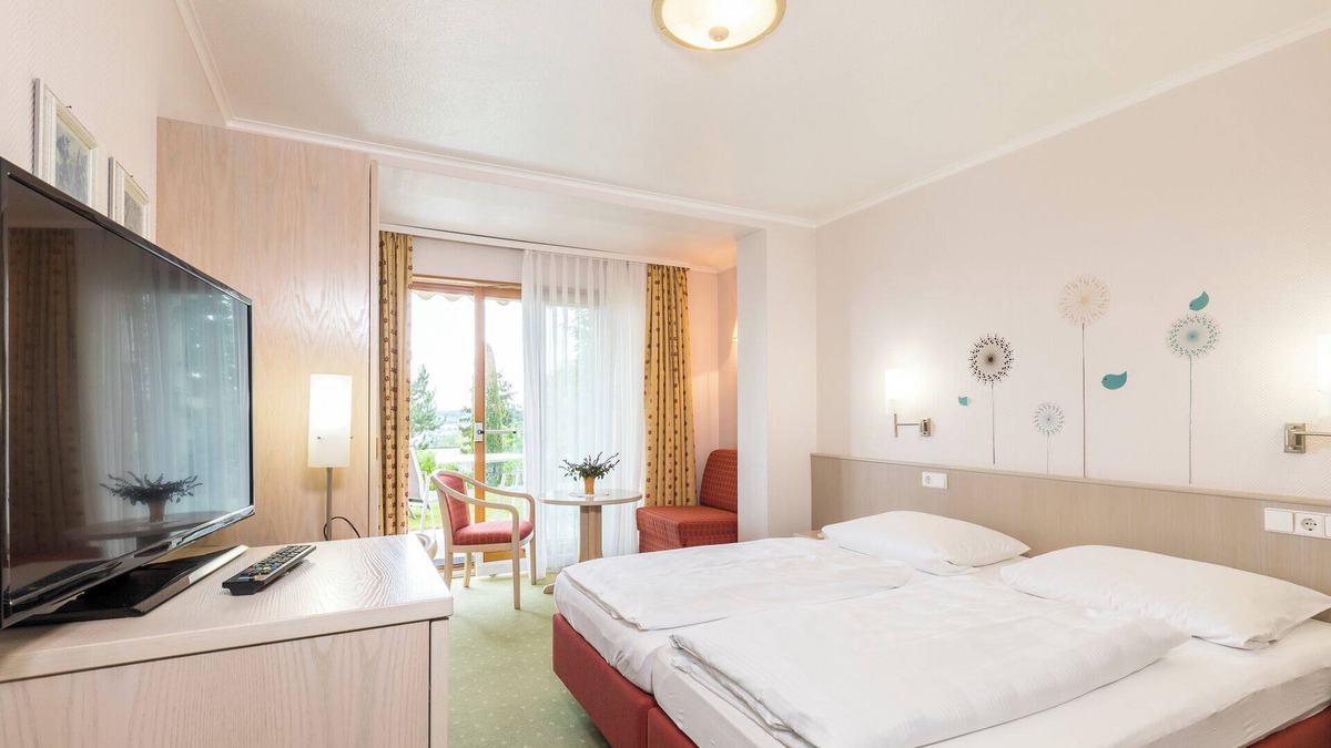 Gailingen Apartment | Room 'Doppelzimmer 3' with Mountain View, Private Terrace and Wi-Fi