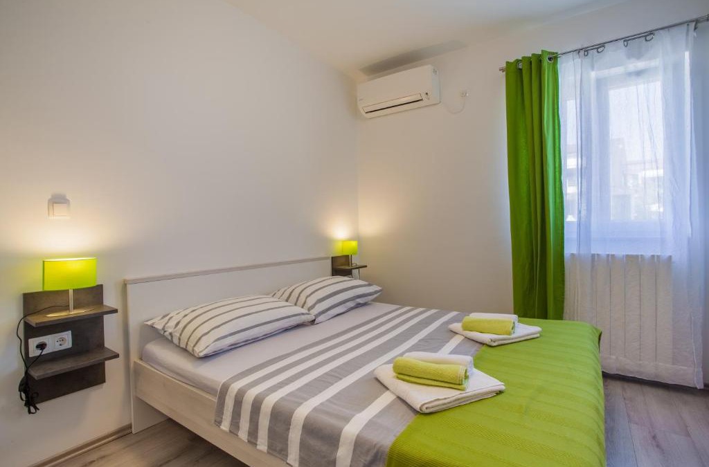 Cres House | Room Elelina