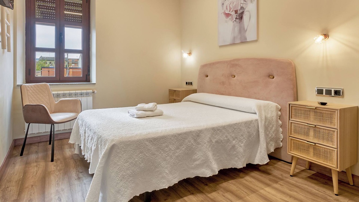 Ferreras de Abajo Apartment | Room 'Habitacion 2' with Shared Pool, Shared Terrace and Wi-Fi