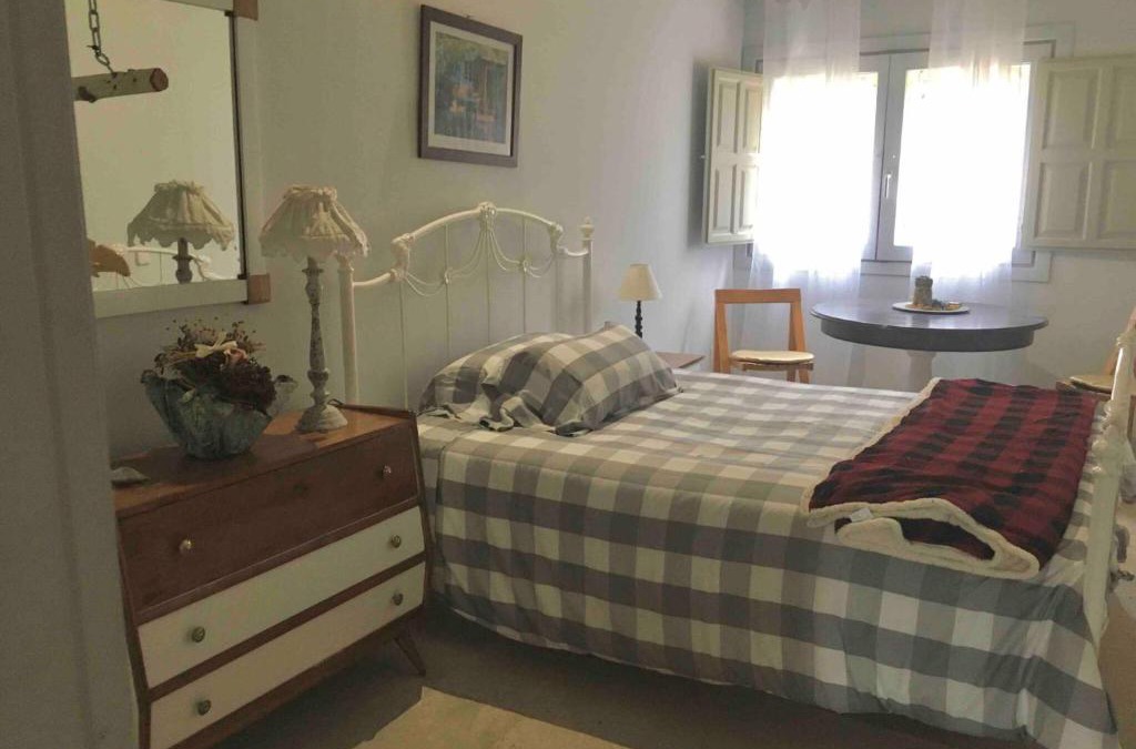 Candeleda House | Room in Bungalow - Cozy guest room with double bed