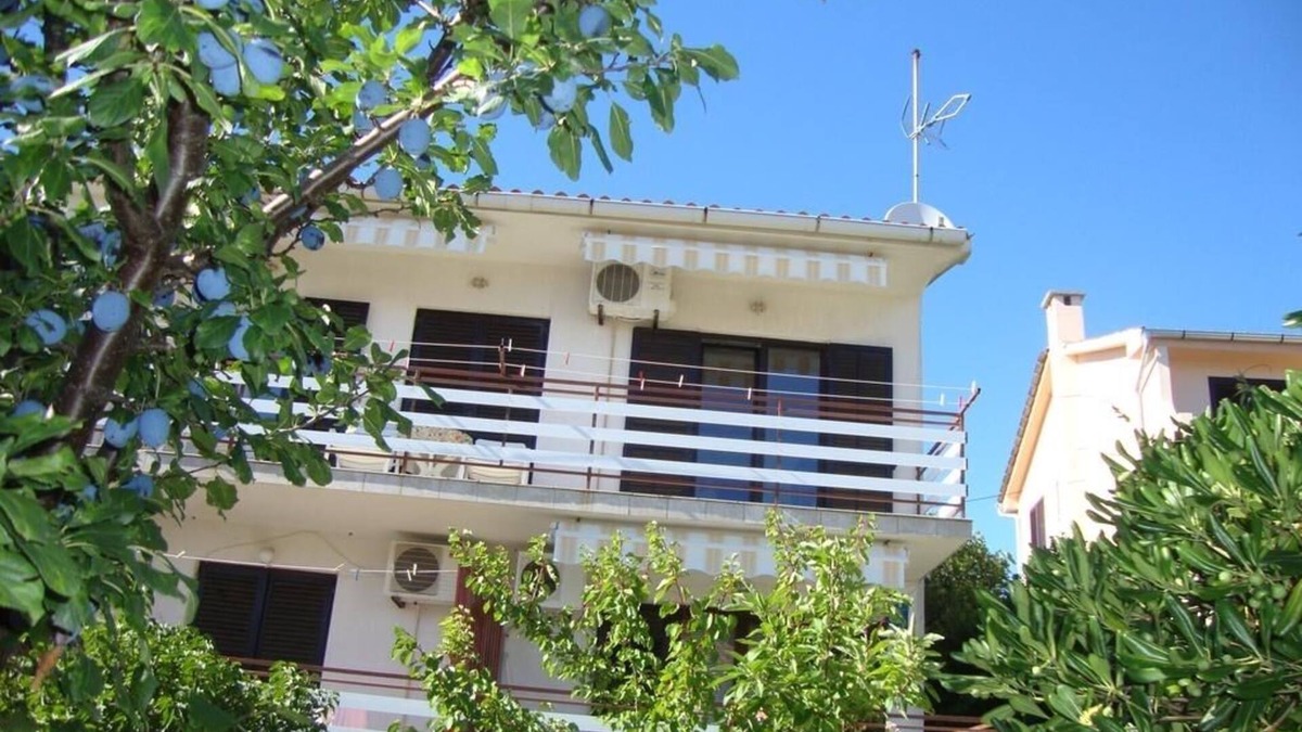 Cres Bed & Breakfast | Room in Cres with Seaview, Balcony, Air condition, WIFI (4249-6)