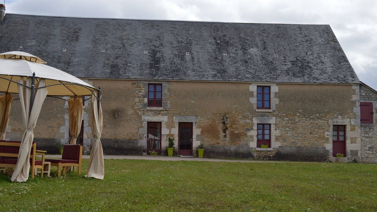 La Berthenoux Bed & Breakfast | Room in renovated farmhouse - Nature and comfort with parking
