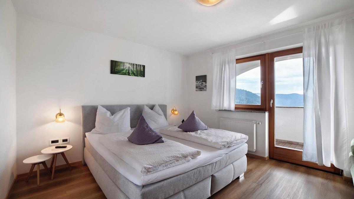 Meltina Apartment | Room 'Klausthaler Zimmer 22' with Mountain View, Shared Terrace and Wi-Fi