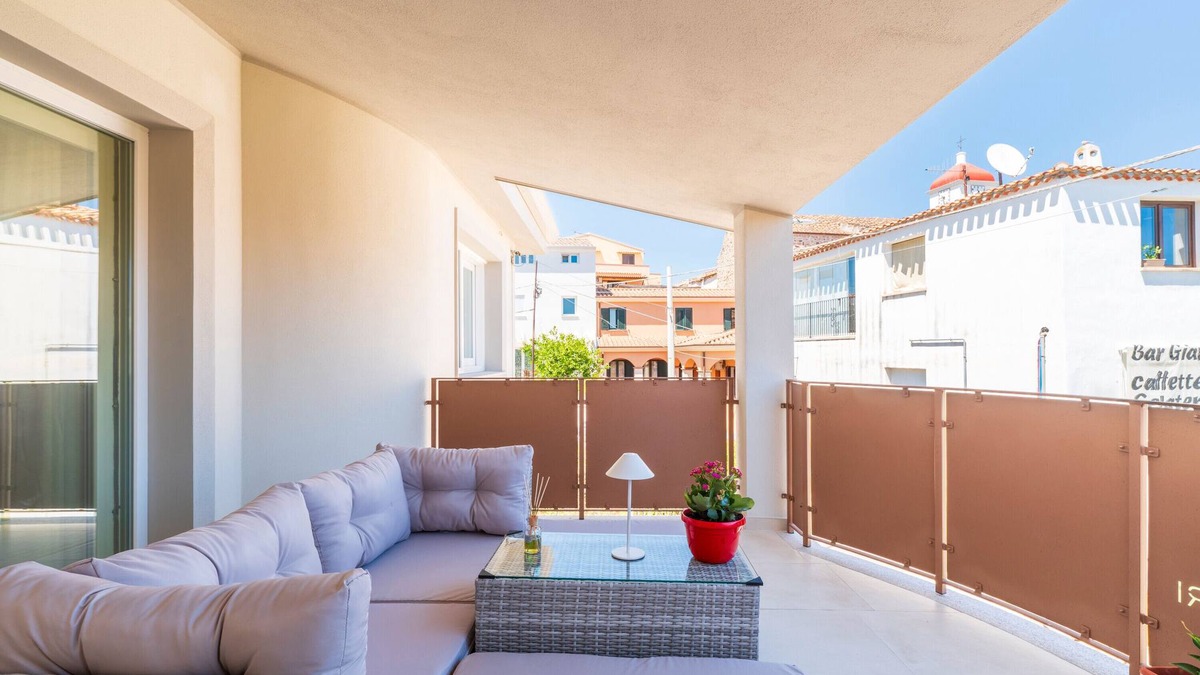Lotzorai Apartment | Room 'Longevity' with Private Terrace, Wi-Fi and Air Conditioning