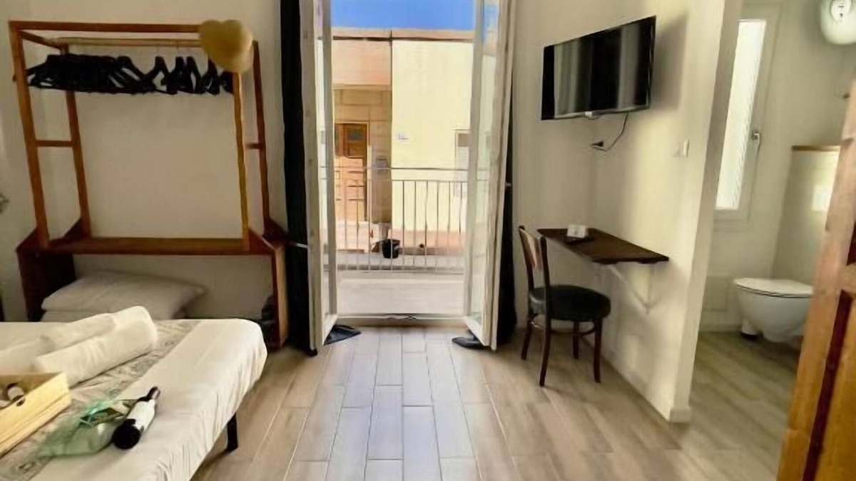 Porto Torres Apartment | Room Lu Balaru - Full service room with private bathroom