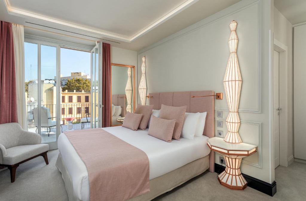 Rione III Colonna Hotel | Room Mate Collection Gran Filippo, Rome-Fontana di Trevi