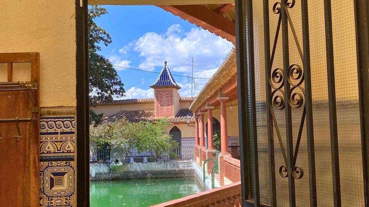 Alzira House | Room-orange Room Your Refuge of Tranqu