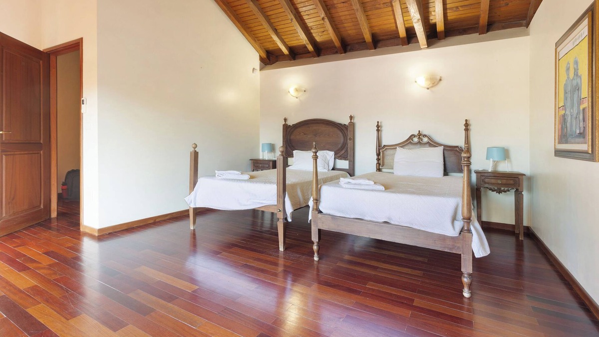 Amares Apartment | Room 'Quarto 8 - Quinta Da Ataíde' with Mountain View, Wi-Fi and Air Conditioning